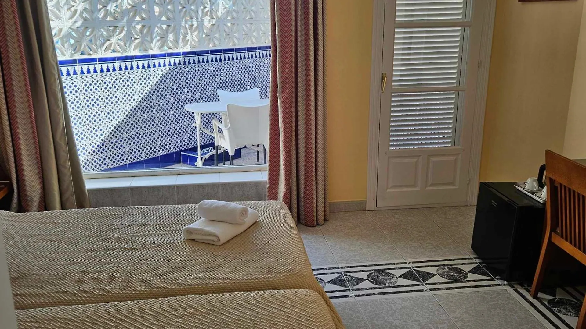 Hotel Marazul By Fitzgeralds Nerja